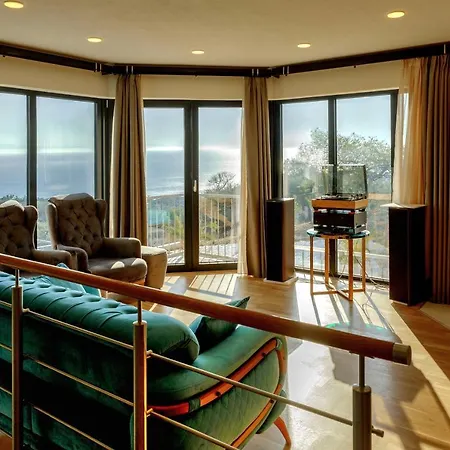 فيلة A Skála Marión