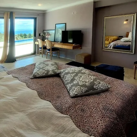 فيلة A Skála Marión